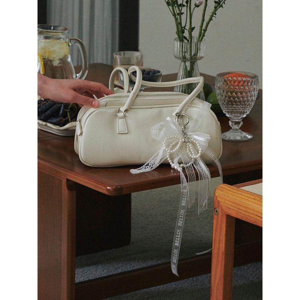 

BELLOL lace drop ribbon keyring white FREE