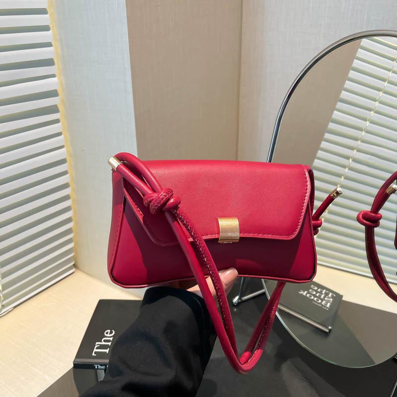 Premium bag women 2025 new baguette bag retro hand-held underarm bag foreign style girl shoulder messenger bag