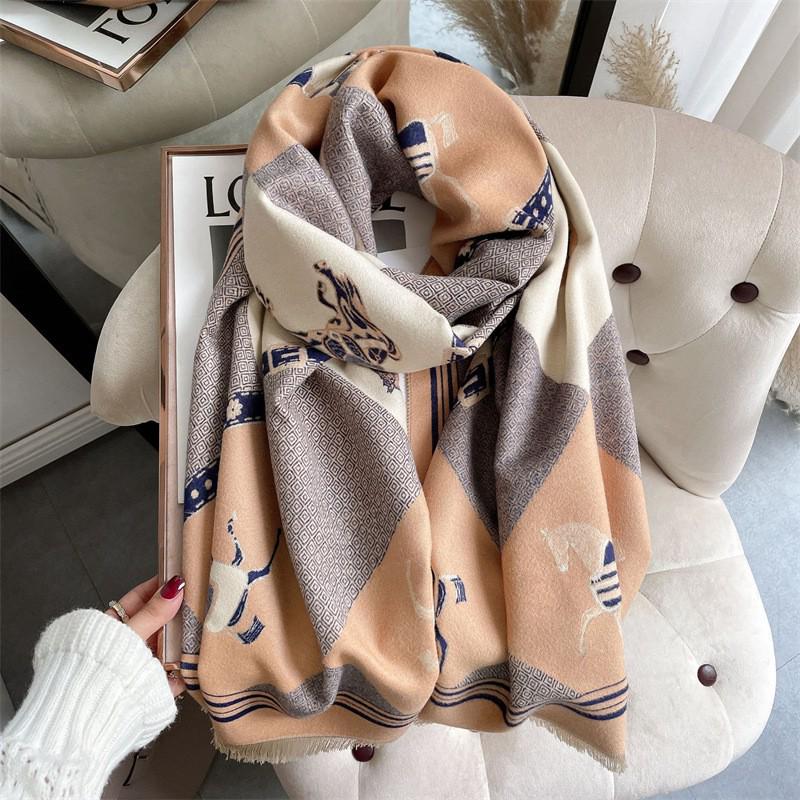 400g Retro Ethnic Bluebird Scarf: Women's Winter Warm Neck Warmer, High-End Imitation Cashmere Shawl.