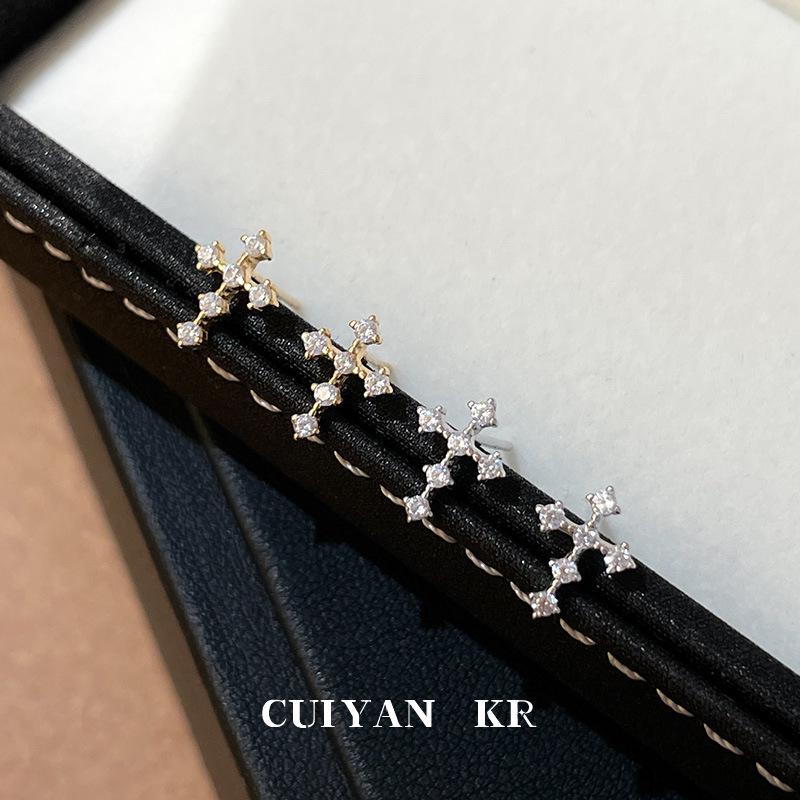 Cui Yan S925 Sterling Silver Cross Stud Earrings with Rhinestones, Light Luxury Japanese-Korean Design, Versatile for Women.
