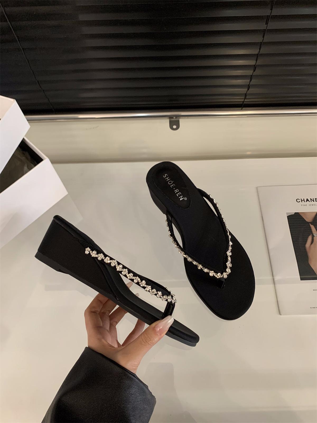 

Wedge heel high heel pinch flip-flops fairy shoes wear 2025 summer rhinestone French silver sandals 39 чорний