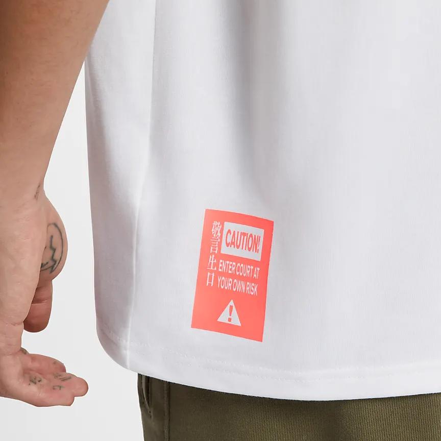 Nike Pulover cu gât rotund, cu imprimeu grafic, tricou cu mânecă scurtă, topuri pentru bărbați, alb HQ1577-100