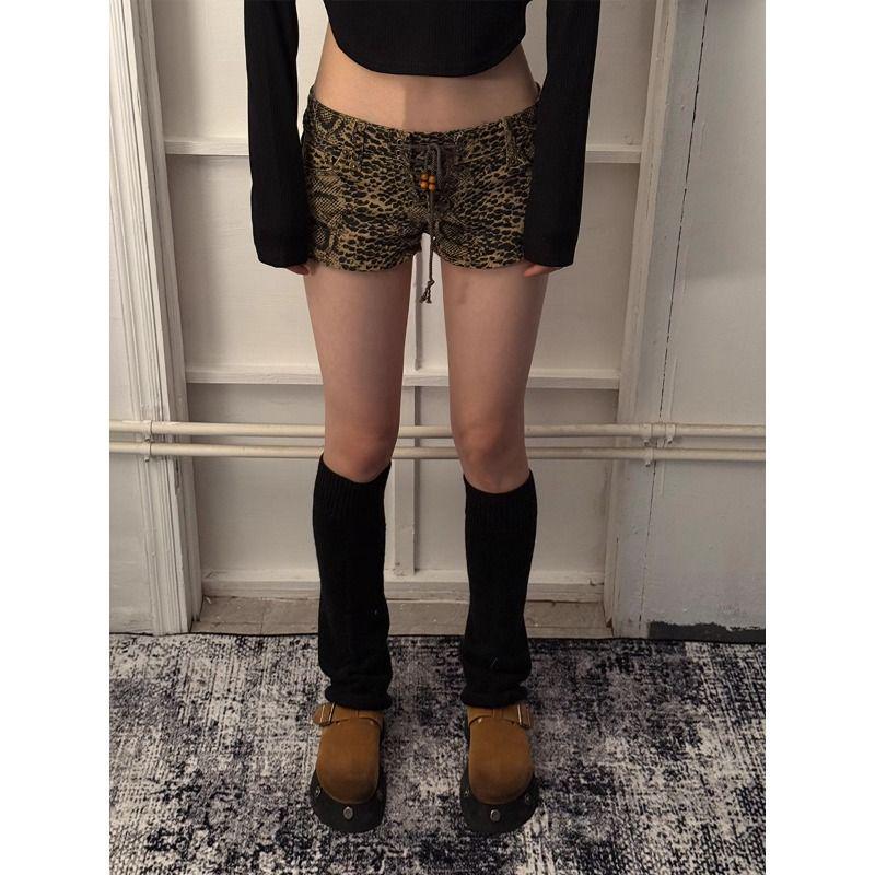 Y2K Retro Spicy Girl Low-Waisted Distressed Slimming Denim Hot Pants for Women X-Large