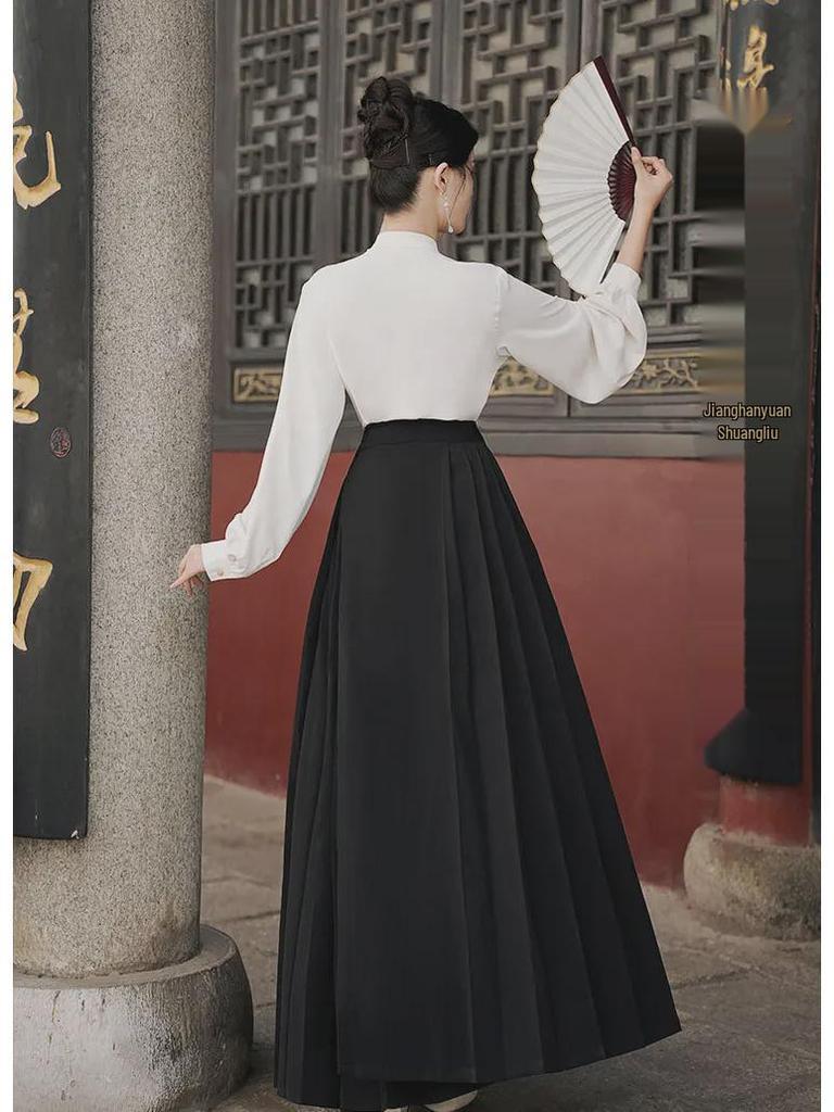 6516 Frühlings-Hanfu-Set: Besticktes florales Langarm-Oberteil + Pferdekopf-Rock