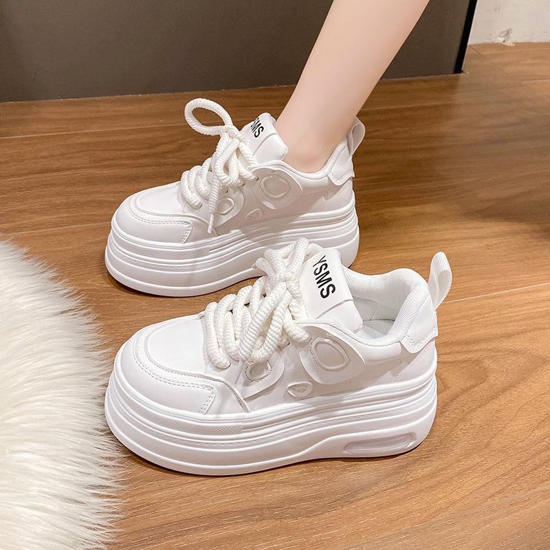 Advanced Sense Small Man Thick Sole Height Increase Small White Shoes Women's 2025 Autumn New Versatile Casual Board Shoes Light Sports Shoes