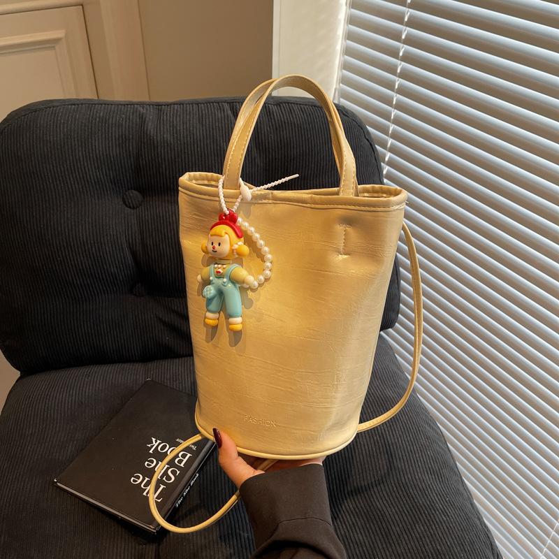 Beliebte kleine Tasche Damen Sommer vielseitig 2025 neu einfache und beliebte Umhängetasche koreanische Version lässige Bucket Bag