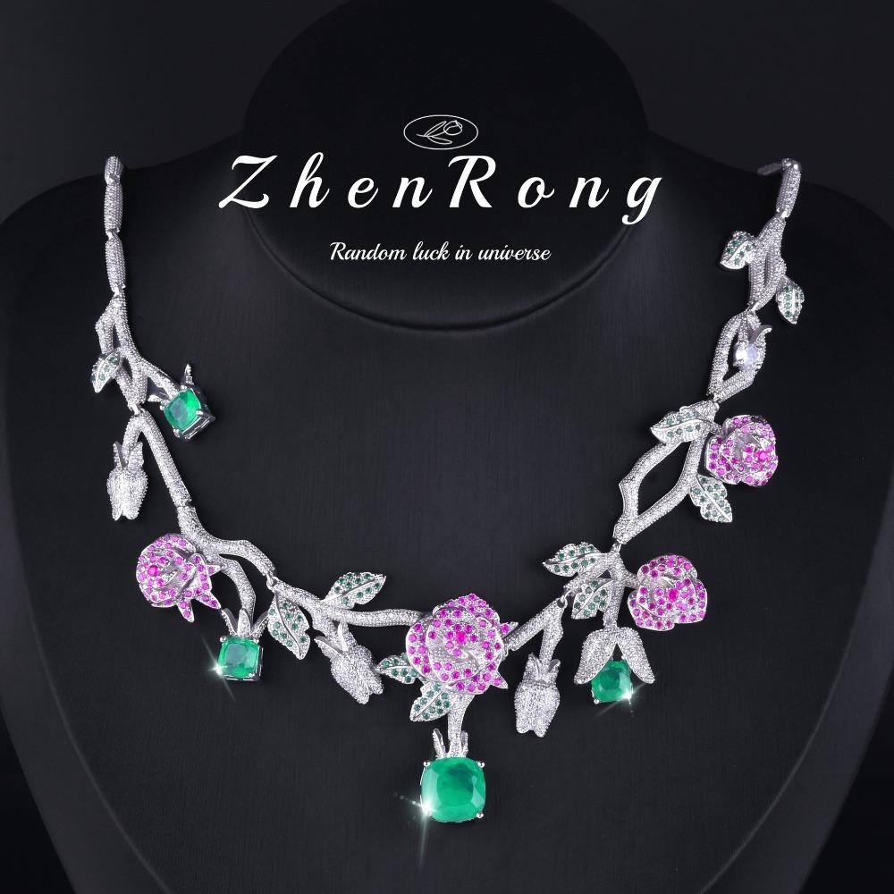 Elegantes Damen-Schmuckset Kamelienblüten-Ohrringe und Halskette mit vollen Diamanten und smaragdgrünem Edelstein