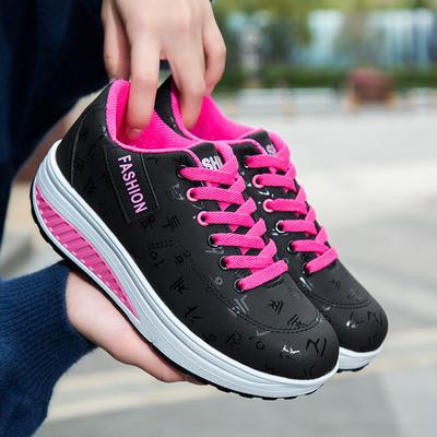 Damenschuhe in großen Größen 2025 Frühling neue lässige Sport-Damenschuhe Rocking Bottom dicke Sohle erhöhend einfarbig Mutter Schuhe