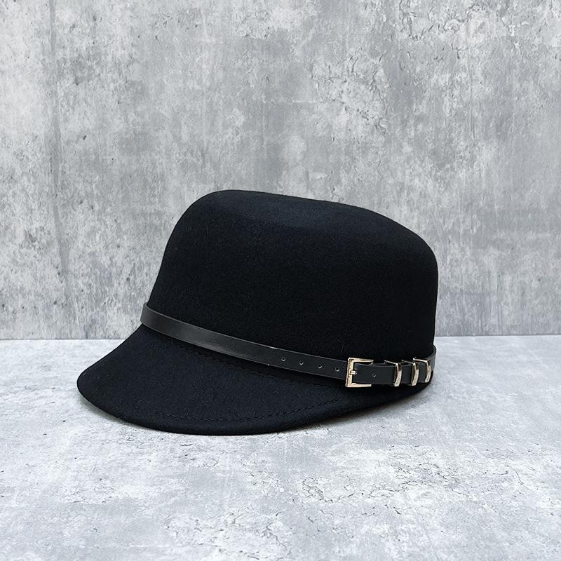 1Pcs Autumn Winter Belt Buckle Equestrian Hat Women'S British Retro Black Knight Show Face Small  Cap