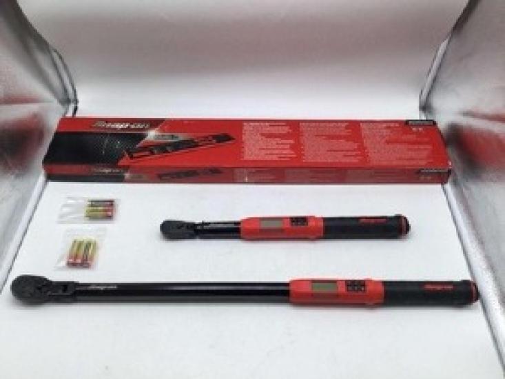 

Snap-On ATECHFSETN01R 1/2 3/8 Digital Torque Wrench Set USED