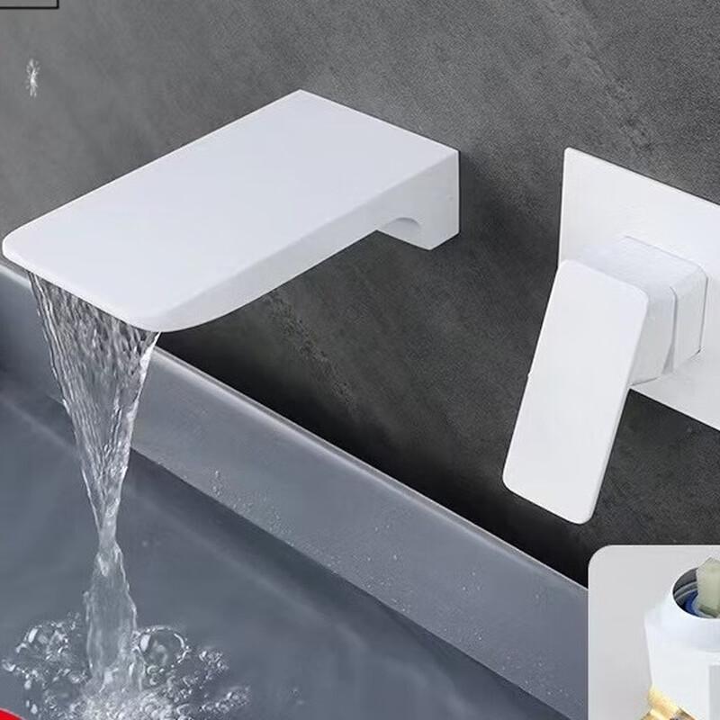 Скрытый настенный смеситель-водопад