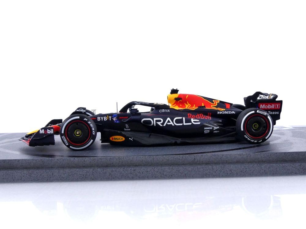 Spark Oracle Red Bull RB18 2022 F1 Abu Dhabi GP Winner Verstappen Tire Trace Base 1/43 #1 M.