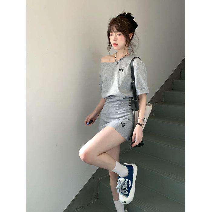 

Korean Lazy Wind Casual Sports Suit Women s Summer Fashion Short Slant Shoulder Short Sleeve Short Skirt Small Two-piece Set S
