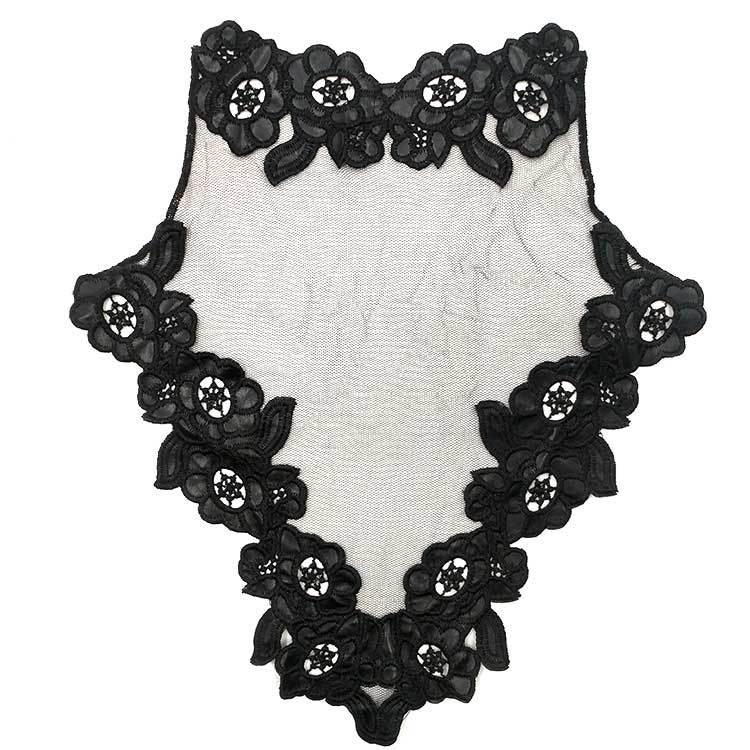 Vyšívaný kožený a krajkový květinový límec