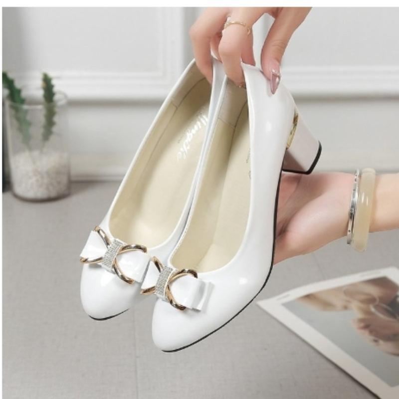 Fashion Sweet White Patent Leather Office Career Square Heel Shoes for Women Lady Casual Shoes