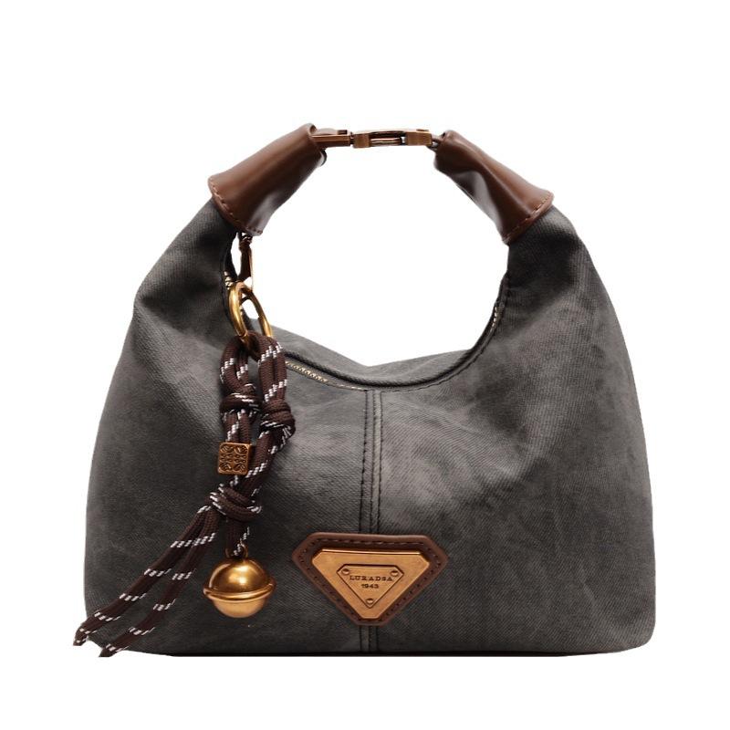 Retro Trendy High-end Hand Carry Small Square Bag 2025 Winter New Fashion Casual Shoulder Bag Niche Messenger Bag