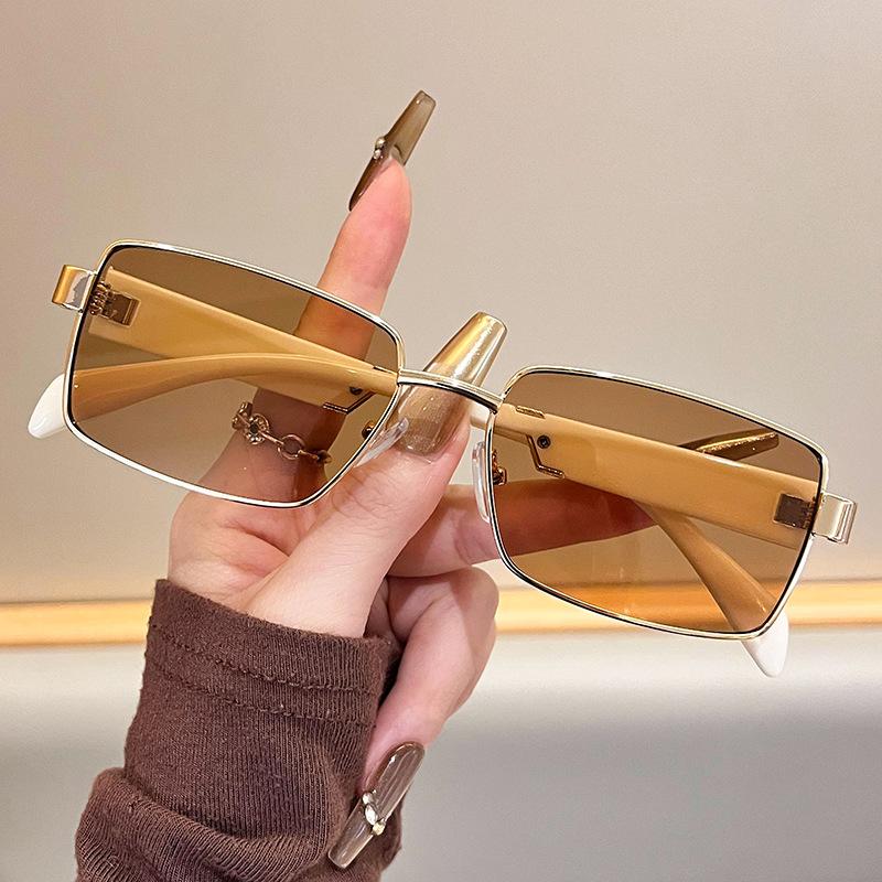 Non-polarized Vintage Small Frame High-end Simple Fashion Sunglasses Women's Men's Street Photography Fashion Sunglasses