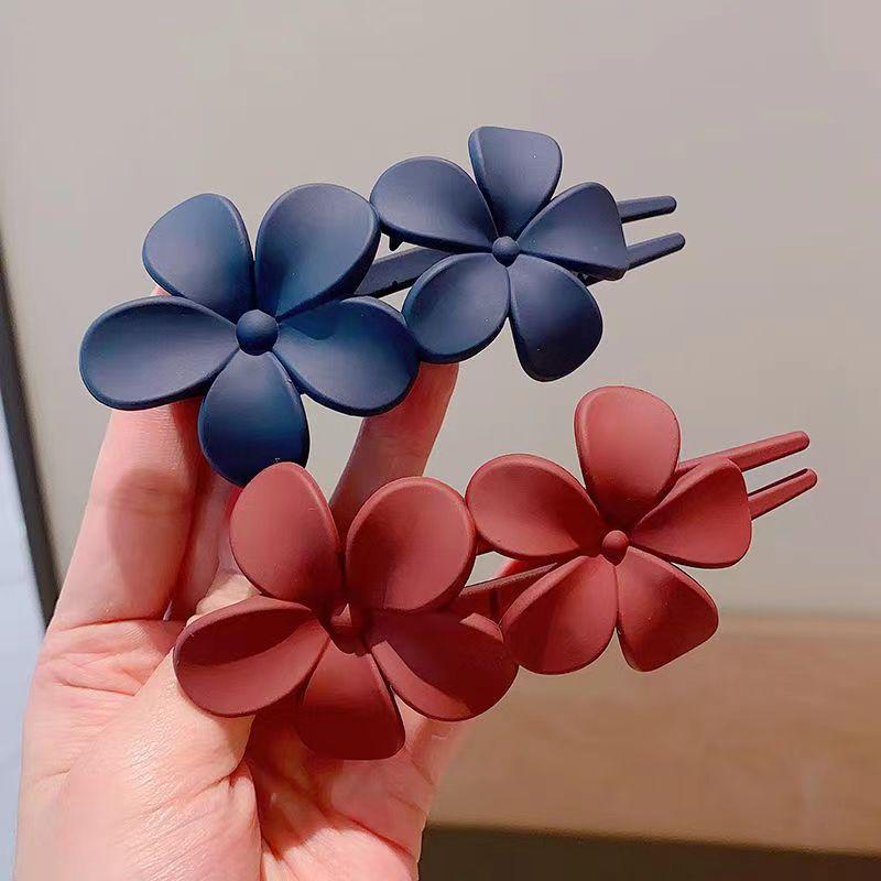 Elegant Matte Flower Updo Duckbill Hair Clip for Women