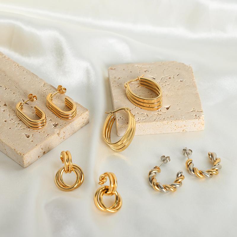 New Stainless Steel Simple Hoop Earrings for Women Copper Color Distort Earrings Personality Femme Popular Accessories