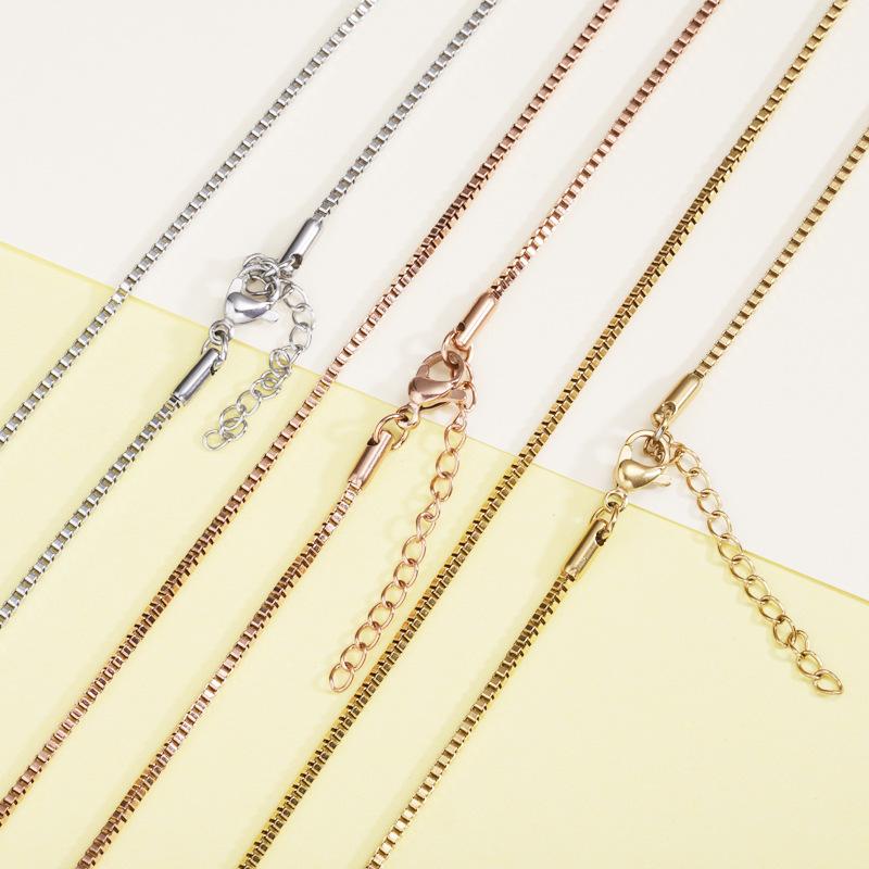 Stainless Steel Vacuum-Plated Color Chain Jewelry with Small Pendant