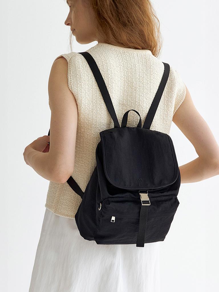 Vey Mini Flap Backpack (Black)