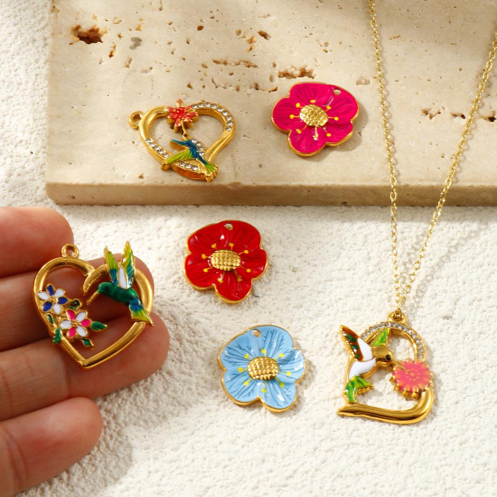 2 Pcs Waterproof 304 Stainless Steel Charms 18K Gold Plated Flower Heart Hummingbird Clear Rhinestone Pendants For DIY Necklace