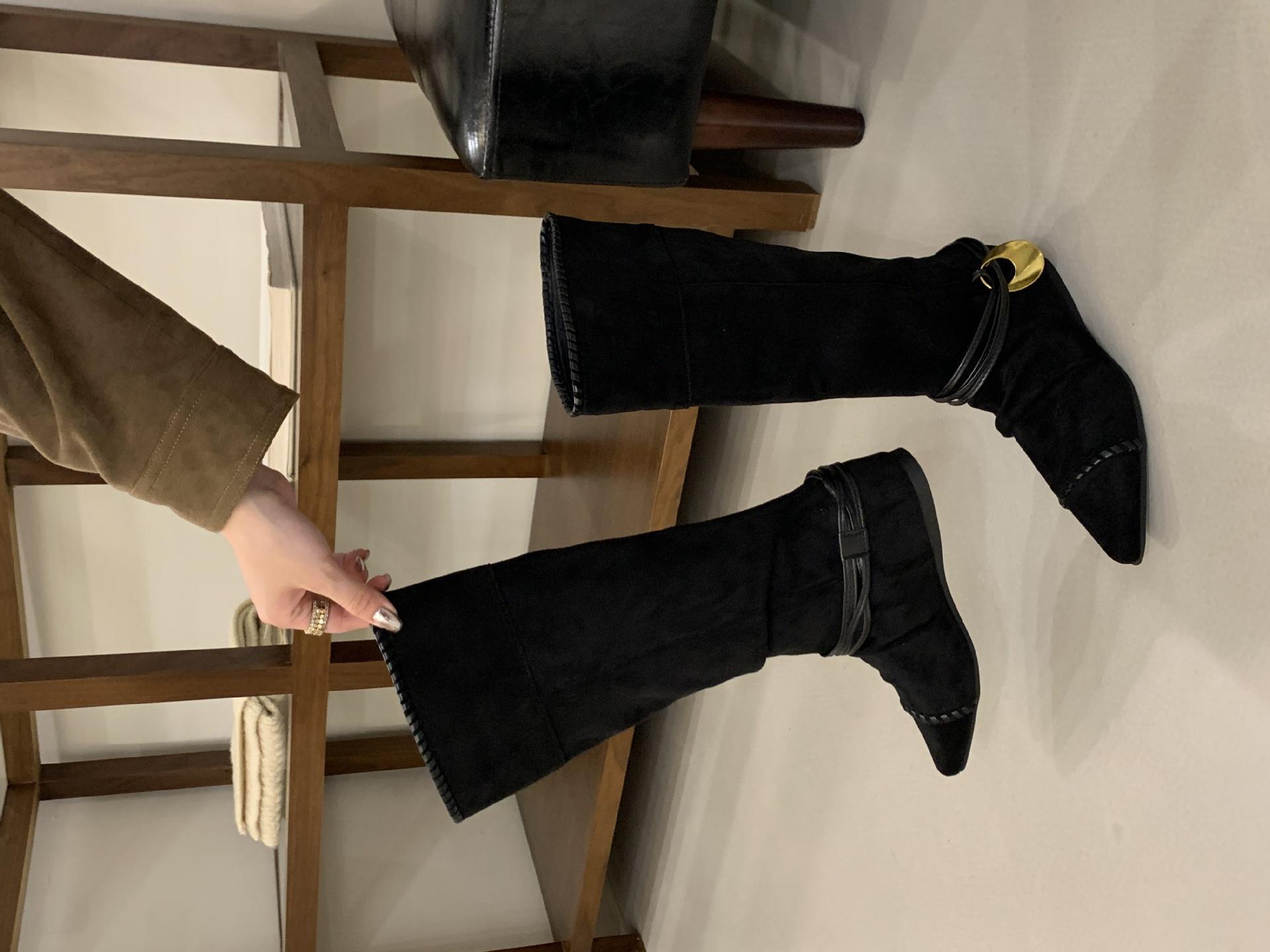 

2025 new versatile two-wear fashion boots western women s boots retro pointed suede low heel pleated medium boots children 39 чёрный