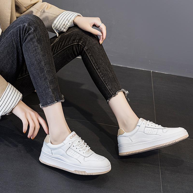 Spring 2023 Women's Flat Heel White Sports Shoes: Versatile, Plus Size (41-43), Celebrity Style