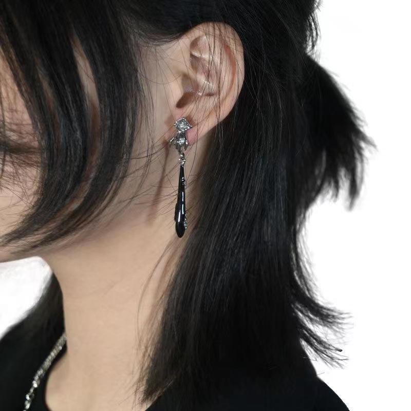 Yunzhiyu Yu Shuxin New Chinese-Style Earrings, Niche Ancient Chinese Style, Unique Fringed Earrings, Cold Earrings, Women
