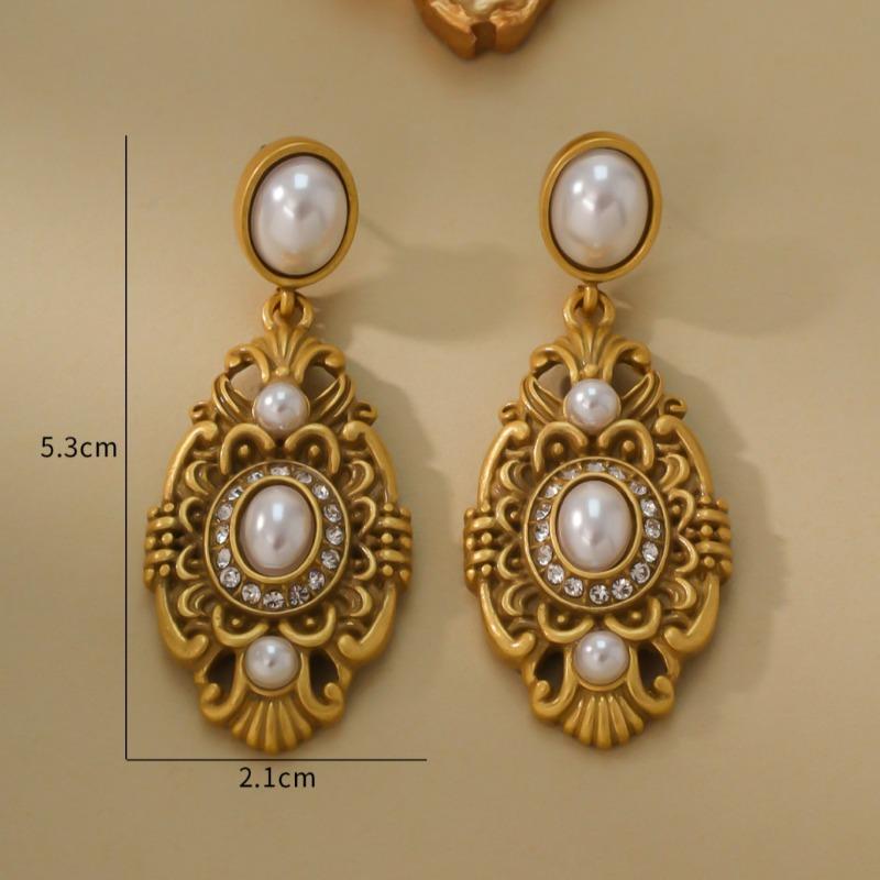 French Retro Premium Chinese Style Pearl Alloy Earrings Electroplated Oval Ear Needles