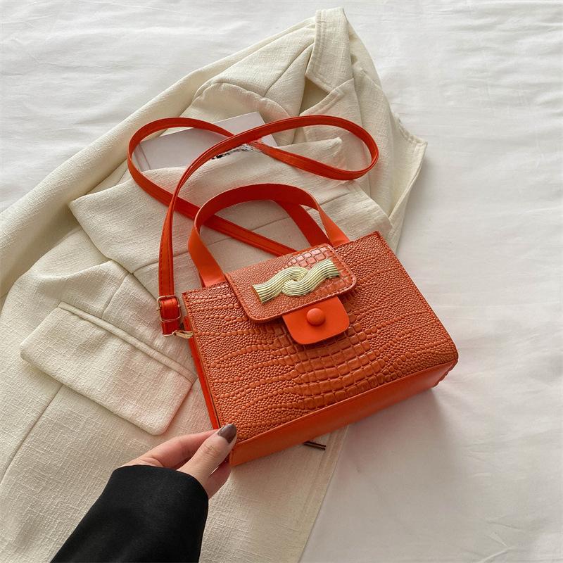 Fashionable Simple Shoulder Bag Spring New Retro Trendy Bag Women's Niche Crossbody Bag Trendy Handbag