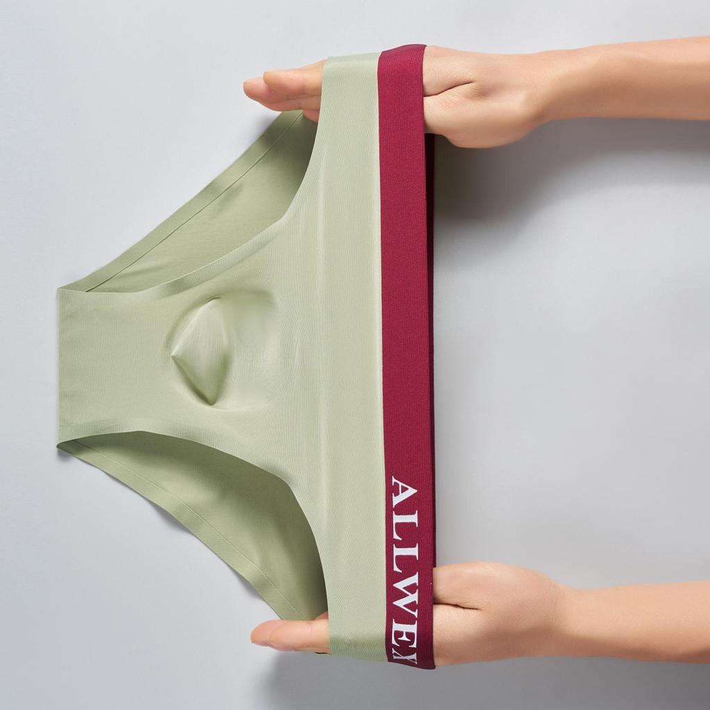 Men's Ice Silk Low-Waist Seamless Triangle Briefs – Breathable & Sexy