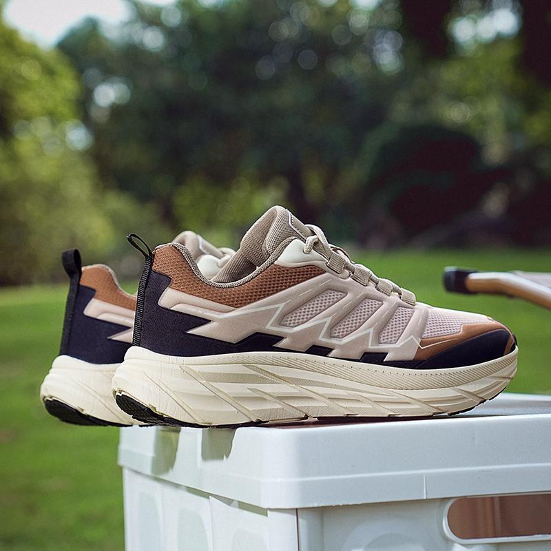 Neue Outdoor-Wander- und Laufschuhe Retro Herrenschuhe Freizeitschuhe Atmungsaktiv Modisch und Bequem 39-45 Dreifarbig