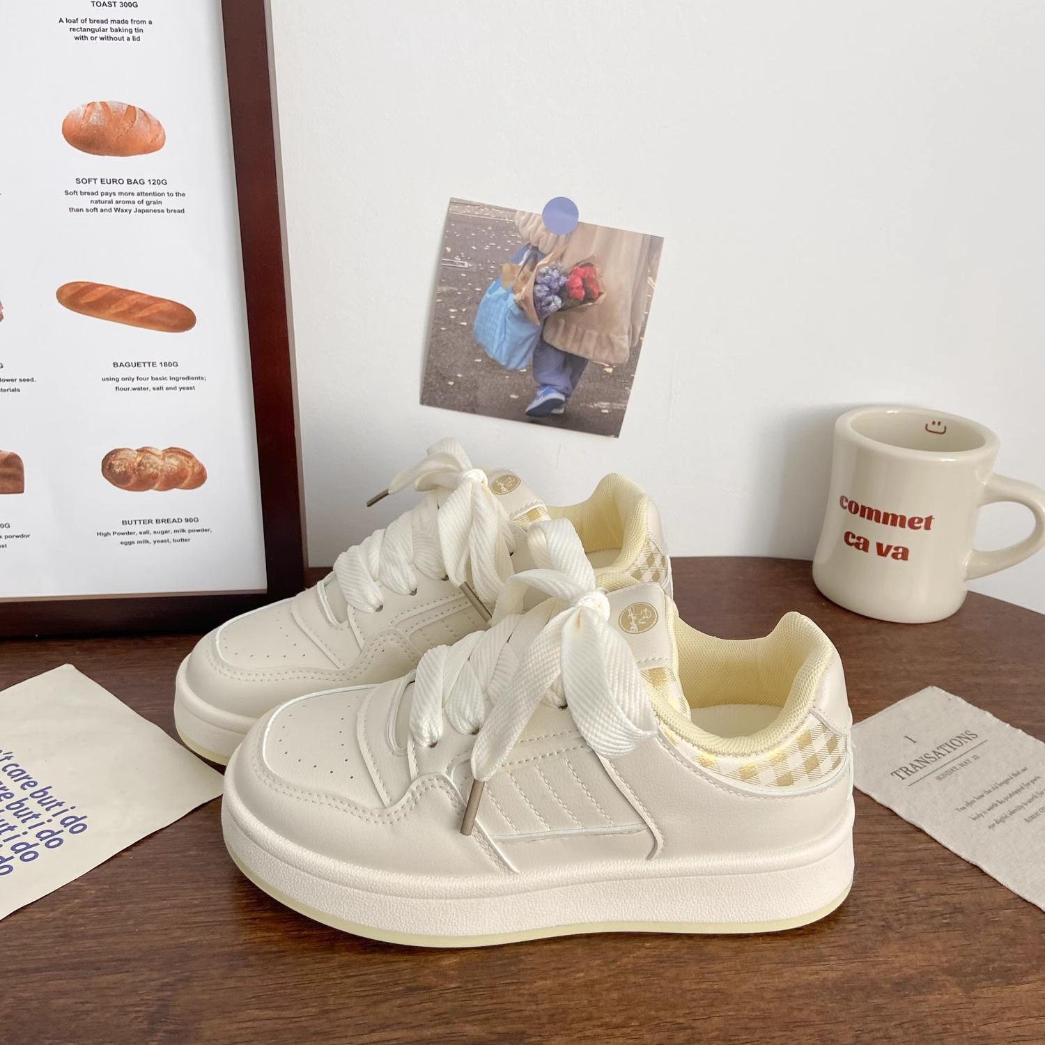 

Korean version platform white shoes women s 2025 spring and summer new versatile sports and leisure board shoes bread shoes chic shoes 40 бежевый