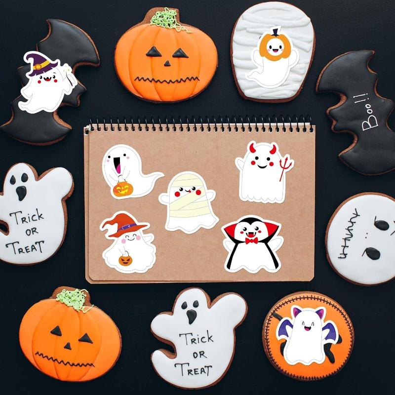 500 Stück/Rolle Lustige Halloween Dekorative Aufkleber Niedliche Kürbis Geist Totenkopf Spinne Fledermaus Etikett Aufkleber Graffiti Aufkleber DIY Handy