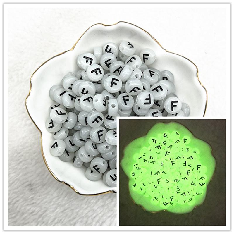 100 Stück 7x4mm A-Z Leuchtende Perlen Buchstabenperlen Acryl Abstandshalter Perlen Für Schmuckherstellung DIY Anhänger Armband