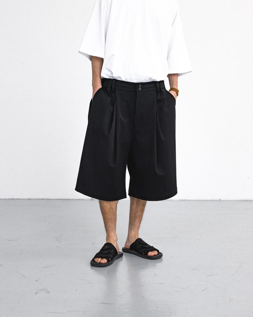 ANGLAN Double Tuck Half Slacks - Black