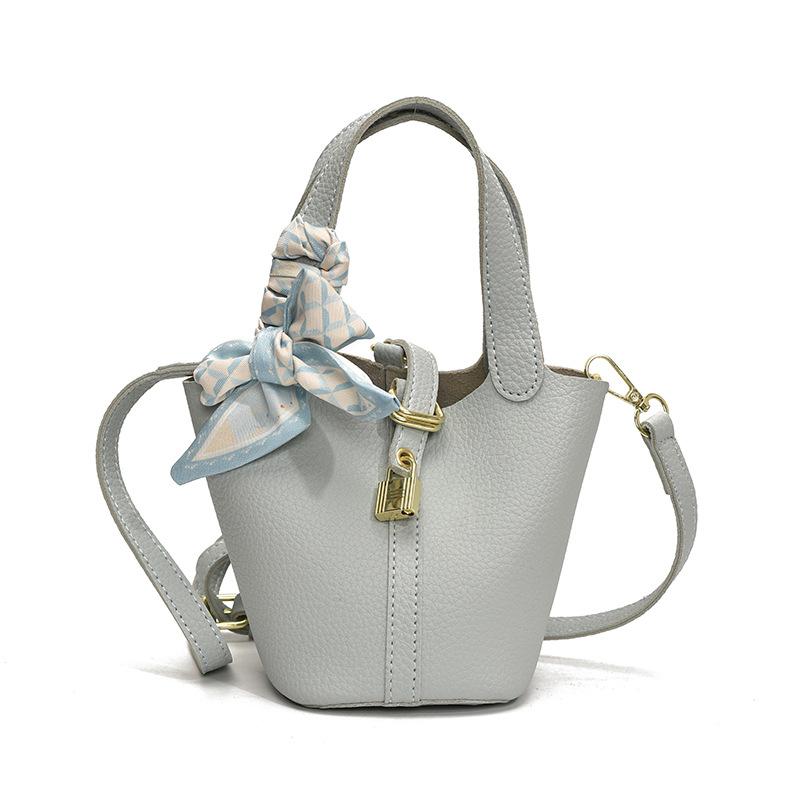 Popular Popular Fashion Lychee Pattern Temperament Advanced Sense Portable Bucket Bag Women's Leisure Commuting Niche Messenger Bag Bag