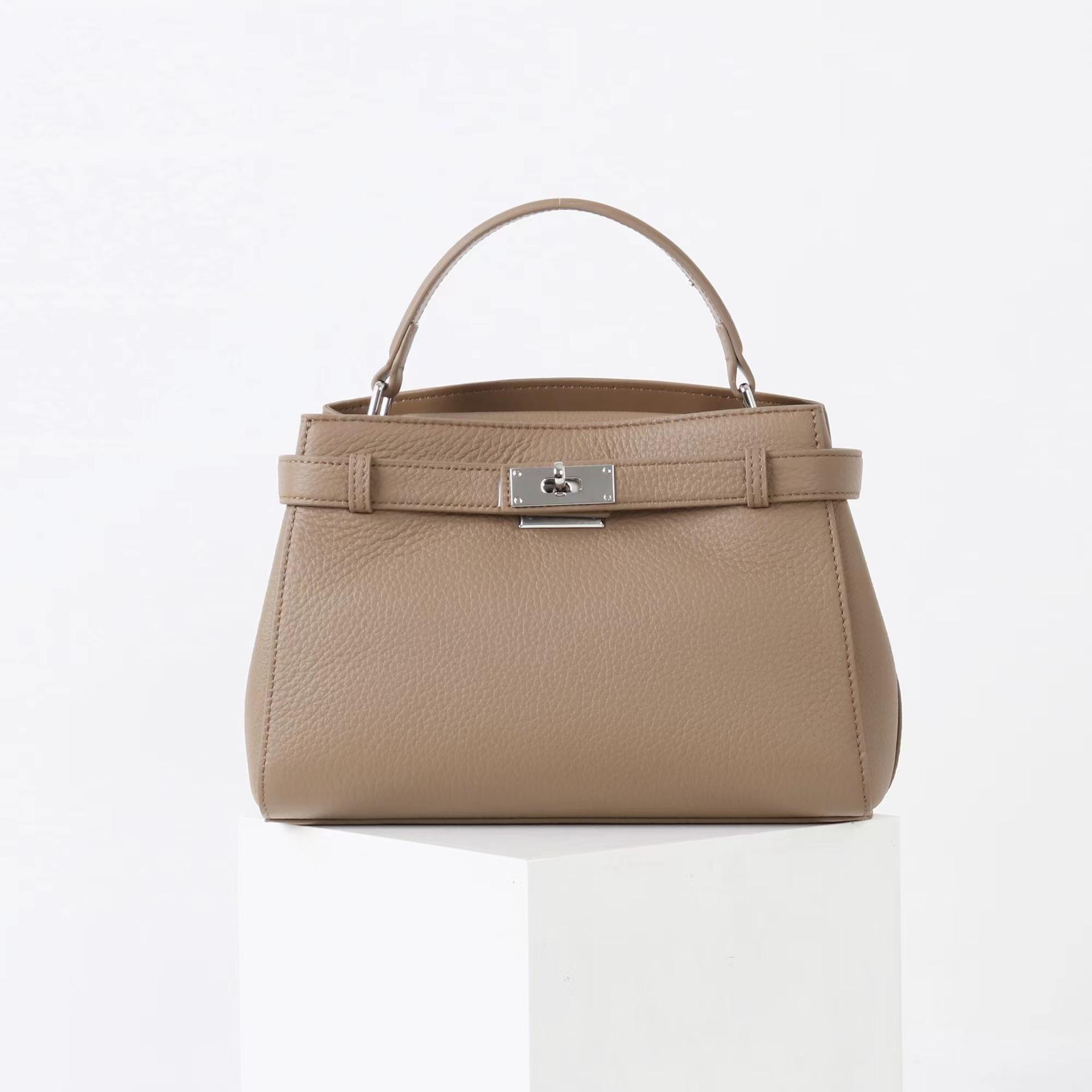 

2026 New High-end Western-style Cowhide Handbag Shoulder Bag Crossbody Classic Fashionable Versatile Commuting 25cm
