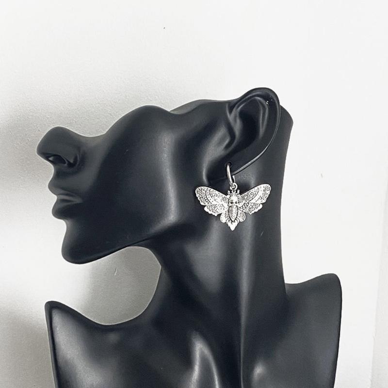 1 Pair European and American Metal Hook Earrings Retro Fashion Halloween Butterflies Skull Pendant Earrings for Women