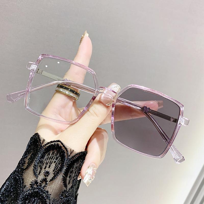 Light Sensitive Color Changing Fashionable Three-dimensional Butterfly Box Anti Blue Light Flat Myopia Mirror