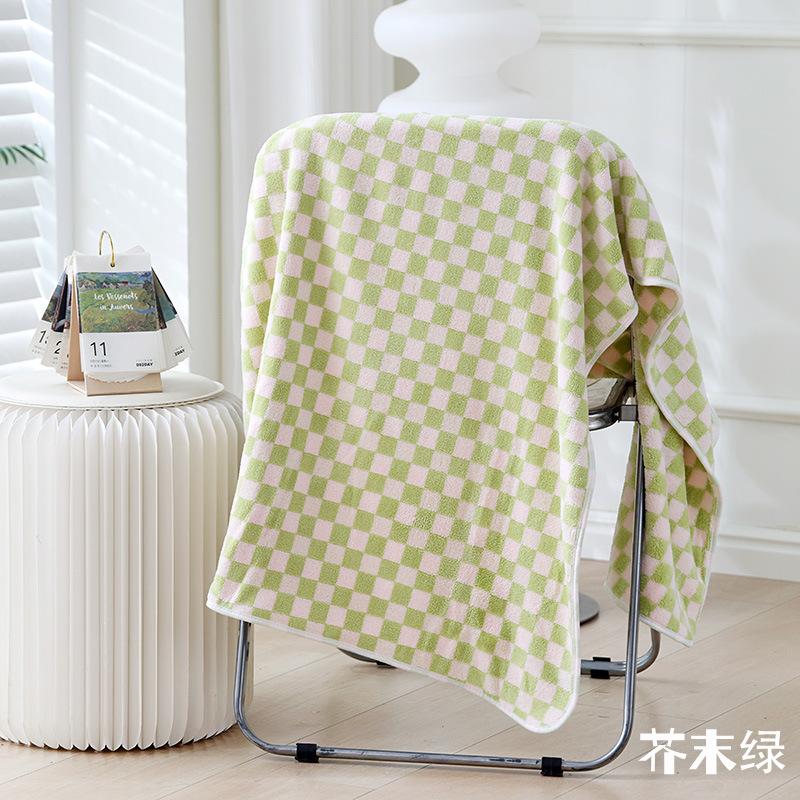 Towel new checkerboard household bath towel enlarged and thickened hanging coral fleece absorbs water and is not easy to lose hair bath towel