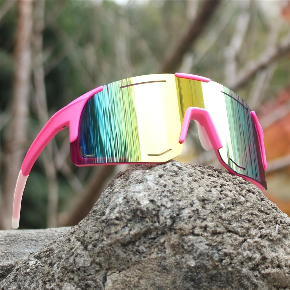Outdoor Cycling Glasses with A Mixed Color Frame and Lenses Suitable for Mountain Biking