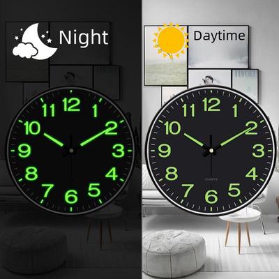 Horloge murale à quartz silencieuse et lumineuse de 12 pouces pour chambre et salon