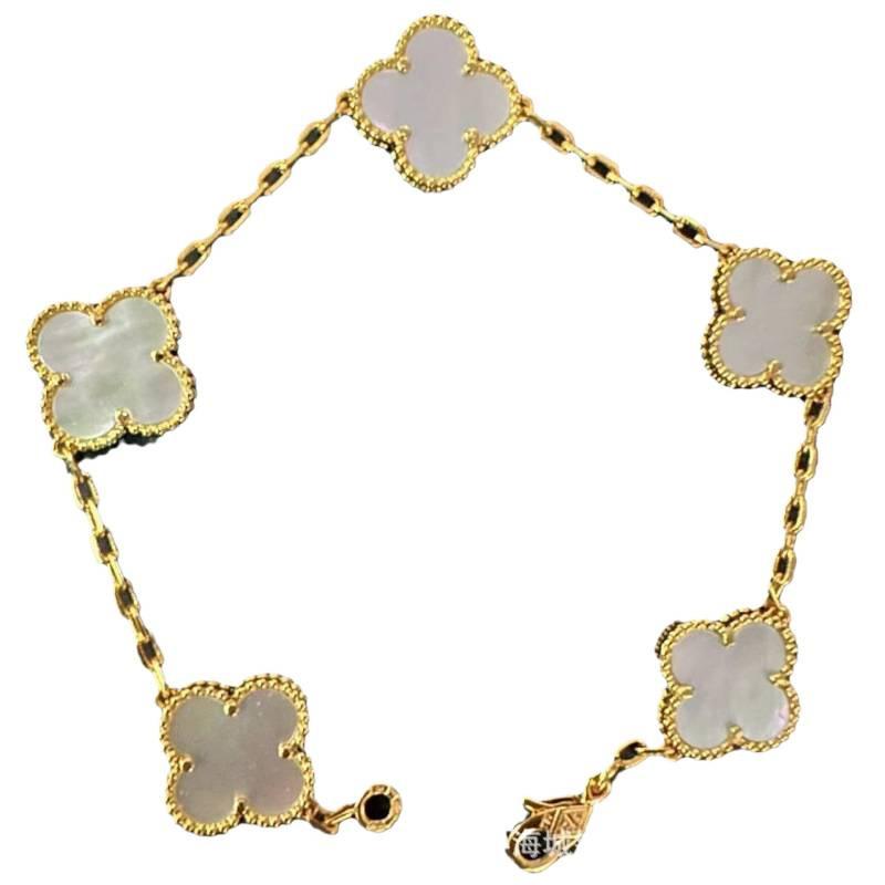 Exquisite Four-leaf Clover Bracelet for Women Five-flower Bracelet Double-sided Natural White Mother-of-pearl and Carnelian Bracelet