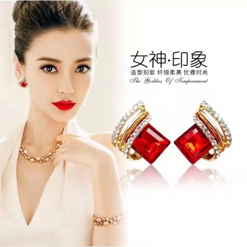New Style Crystal Silver Needle Diamond Earrings Fashionable Temperament Decorative Stud Earrings for Women