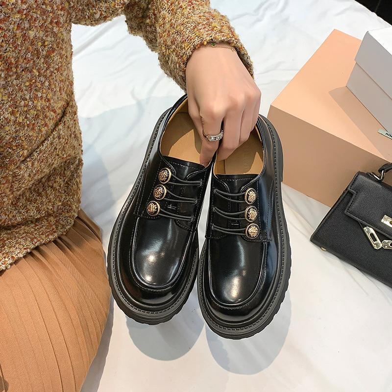 

Leather Badge Thick-soled Small Leather Shoes Female New Spring Hepburn Style Retro British Thick Heel Single Shoes Loafers
