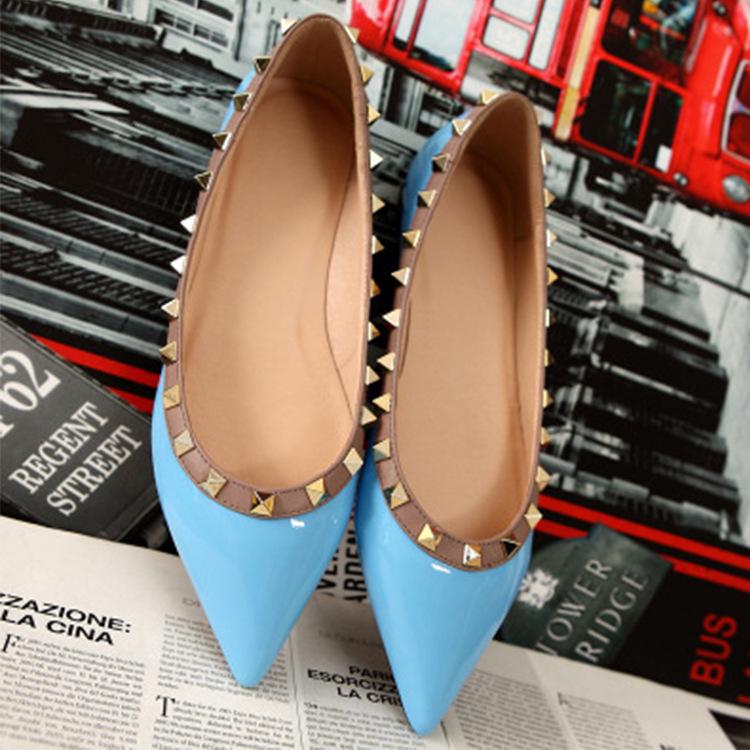 Fashion Small Size 31 32 33 Flat Shoes for Women Spring and Autumn Rivet Pointed Flat Shoes Shallow Large Size Shoes for Women 44 45