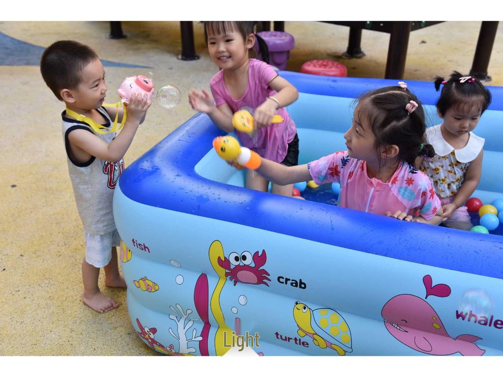 Portable Inflatable Multifunctional Children's Pool with Ocean Balls