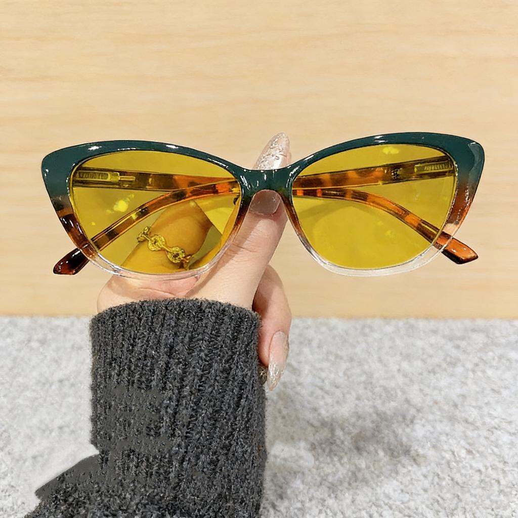 New Retro Cat Eye Night Vision Reading Glasses Women Popular Fashion Style Anti Blue Light High-definition Presbyopia Eyeglasses